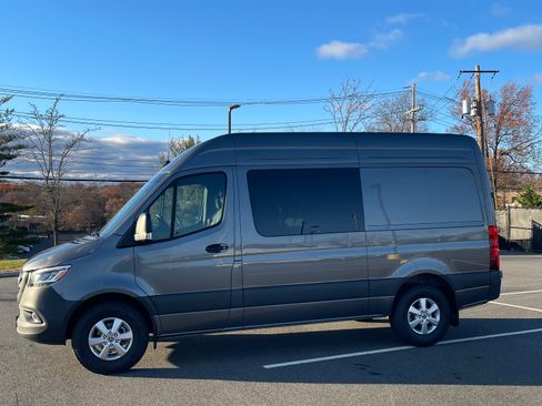 Used 2024 Mercedes-Benz Sprinter 2500 image 1