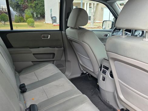 Used 2014 Honda Pilot LX image 6