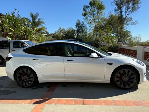 Used 2021 Tesla Model 3 Performance image 6