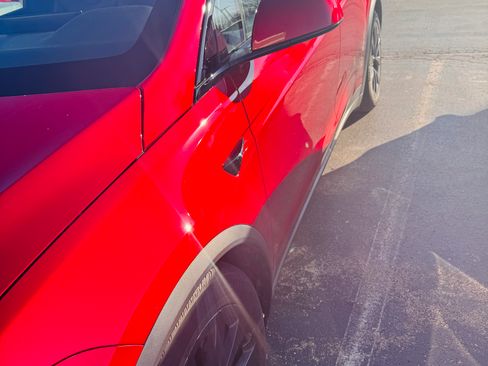 Used 2023 Tesla Model X image 13