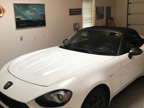 Used 2017 FIAT 124 Spider Abarth image 2