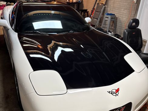 Used 1999 Chevrolet Corvette Coupe w/ Performance Handling Pkg RWD image 1