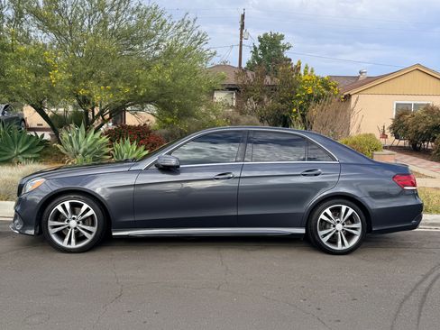 Used 2016 Mercedes-Benz E 350 Sedan image 2