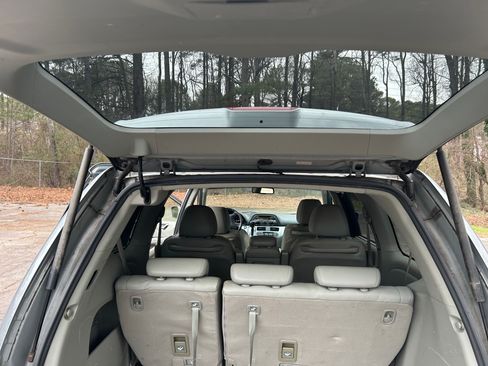 Used 2010 Honda Odyssey EX-L image 10