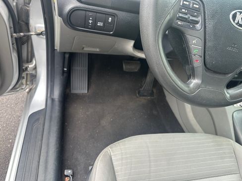 Used 2015 Kia Forte LX w/ Popular Package image 18