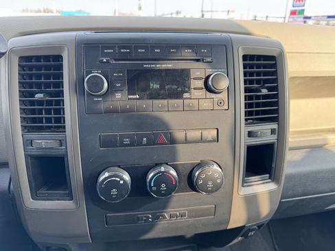 Used 2012 RAM 2500 ST w/ Chrome Appearance Group image 8
