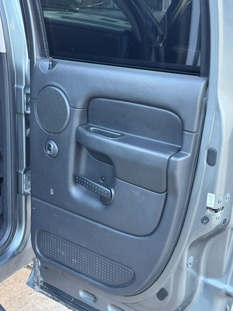 Used 2005 Dodge Ram 2500 Truck SLT RWD image 9