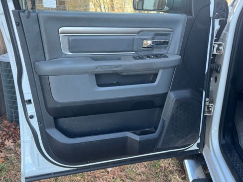 Used 2015 RAM 1500 Lone Star image 14