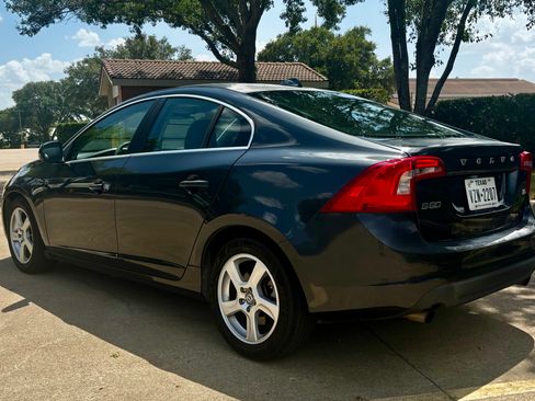 Used 2012 Volvo S60 T5 FWD image 4