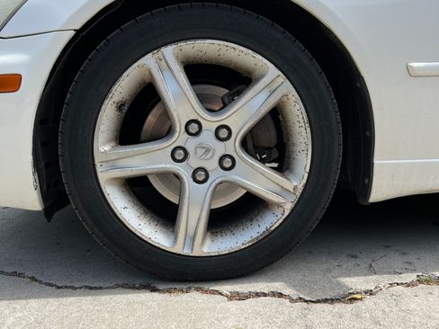 Used 2001 Lexus IS 300 RWD image 9