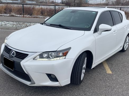 Used 2015 Lexus CT 200h image 4