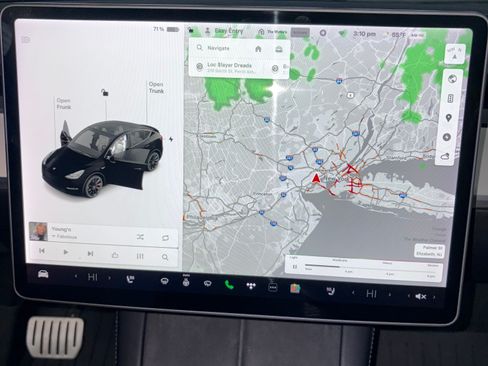 Used 2022 Tesla Model Y Performance image 20