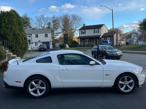 Used 2012 Ford Mustang GT Premium w/ Comfort Pkg image 5