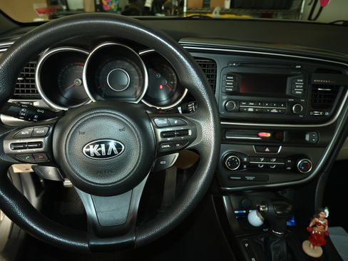 Used 2014 Kia Optima LX image 29