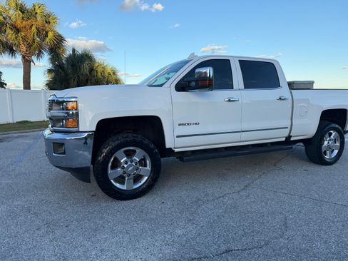 Used 2016 Chevrolet Silverado 2500 LTZ image 12