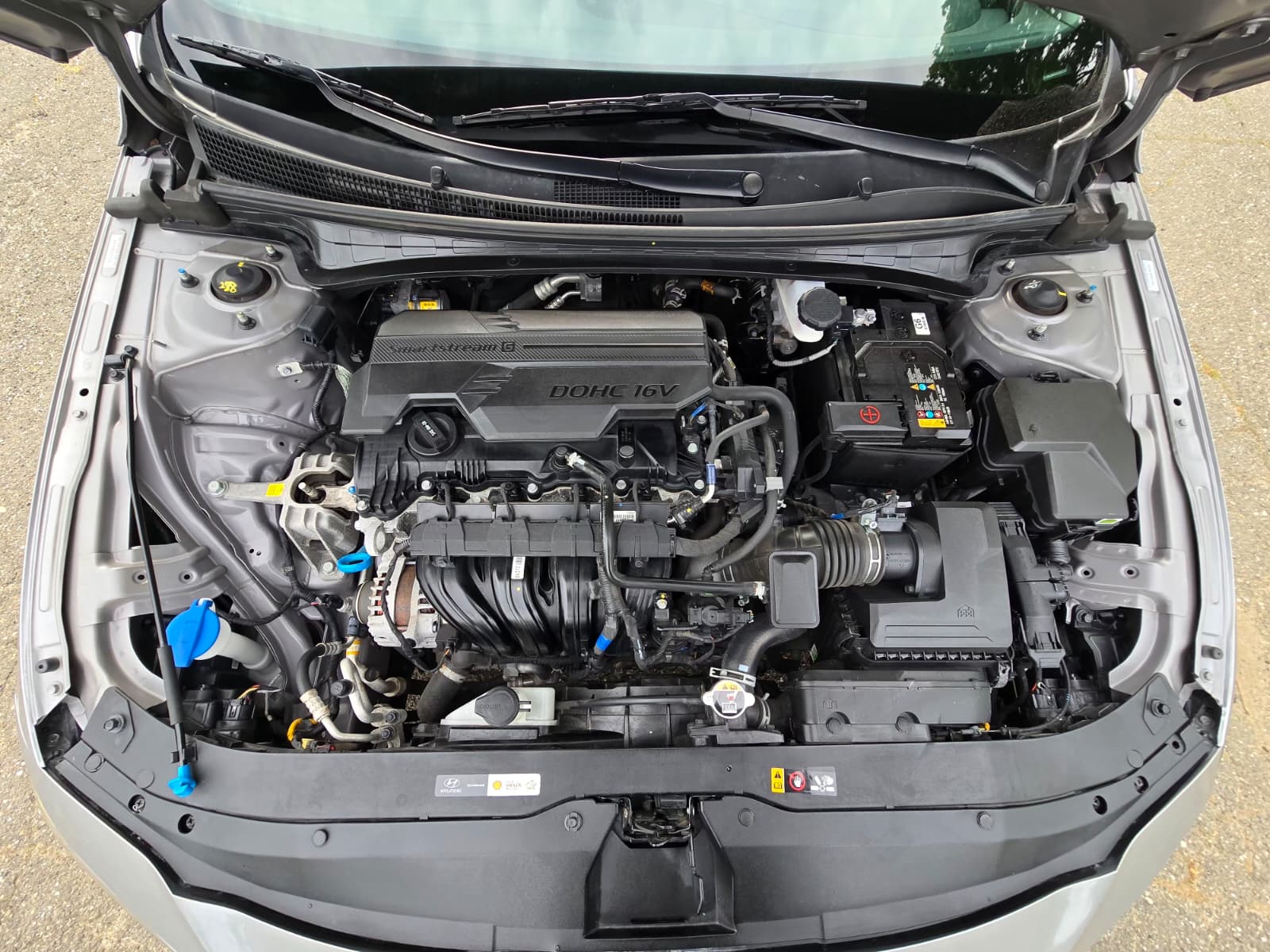 Used 2025 Hyundai Elantra Sport FWD image 12
