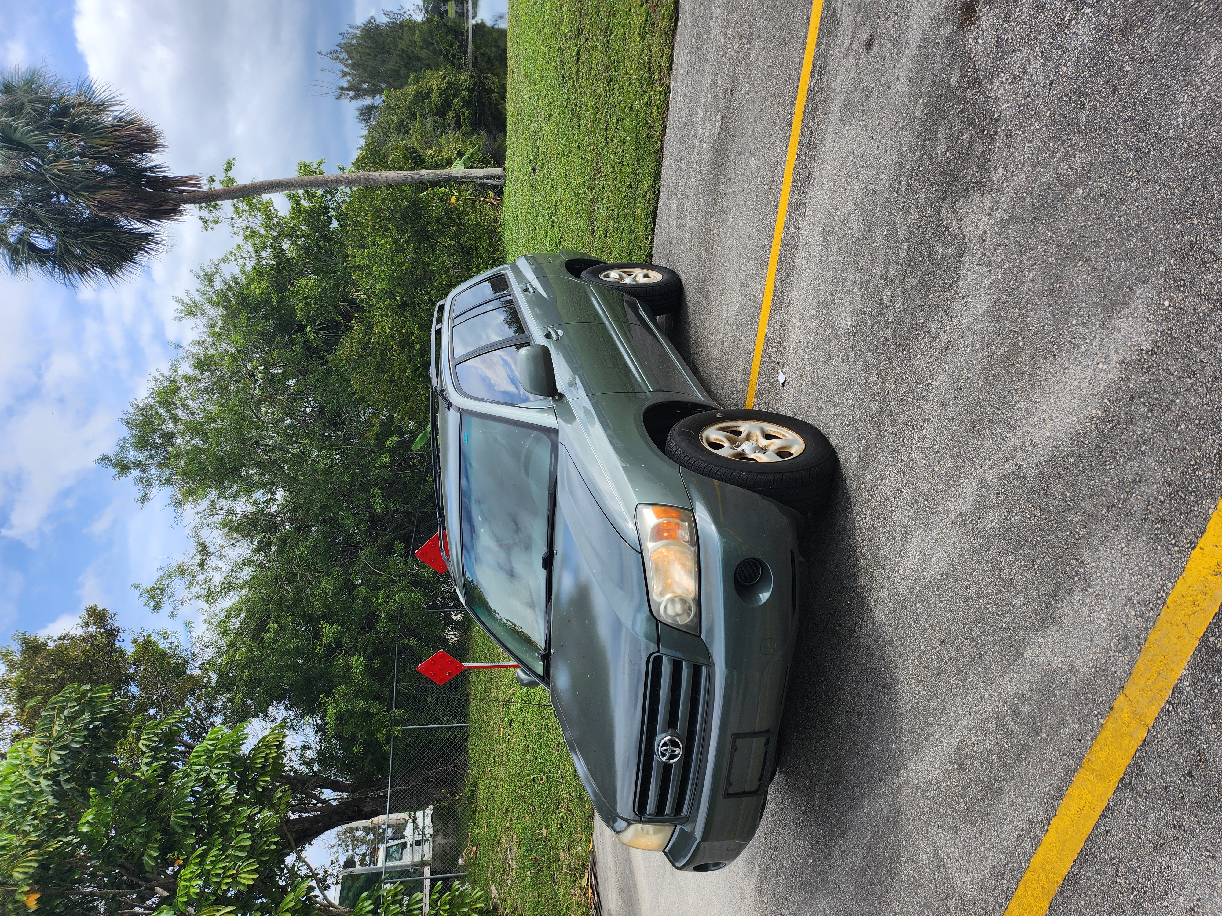 Used 2005 Toyota Highlander 2WD w/ Towing Prep Pkg image 6