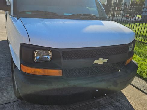 Used 2014 Chevrolet Express 1500 LS image 5