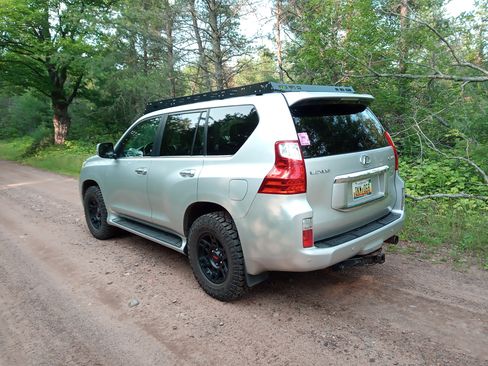 Used 2010 Lexus GX 460 image 23