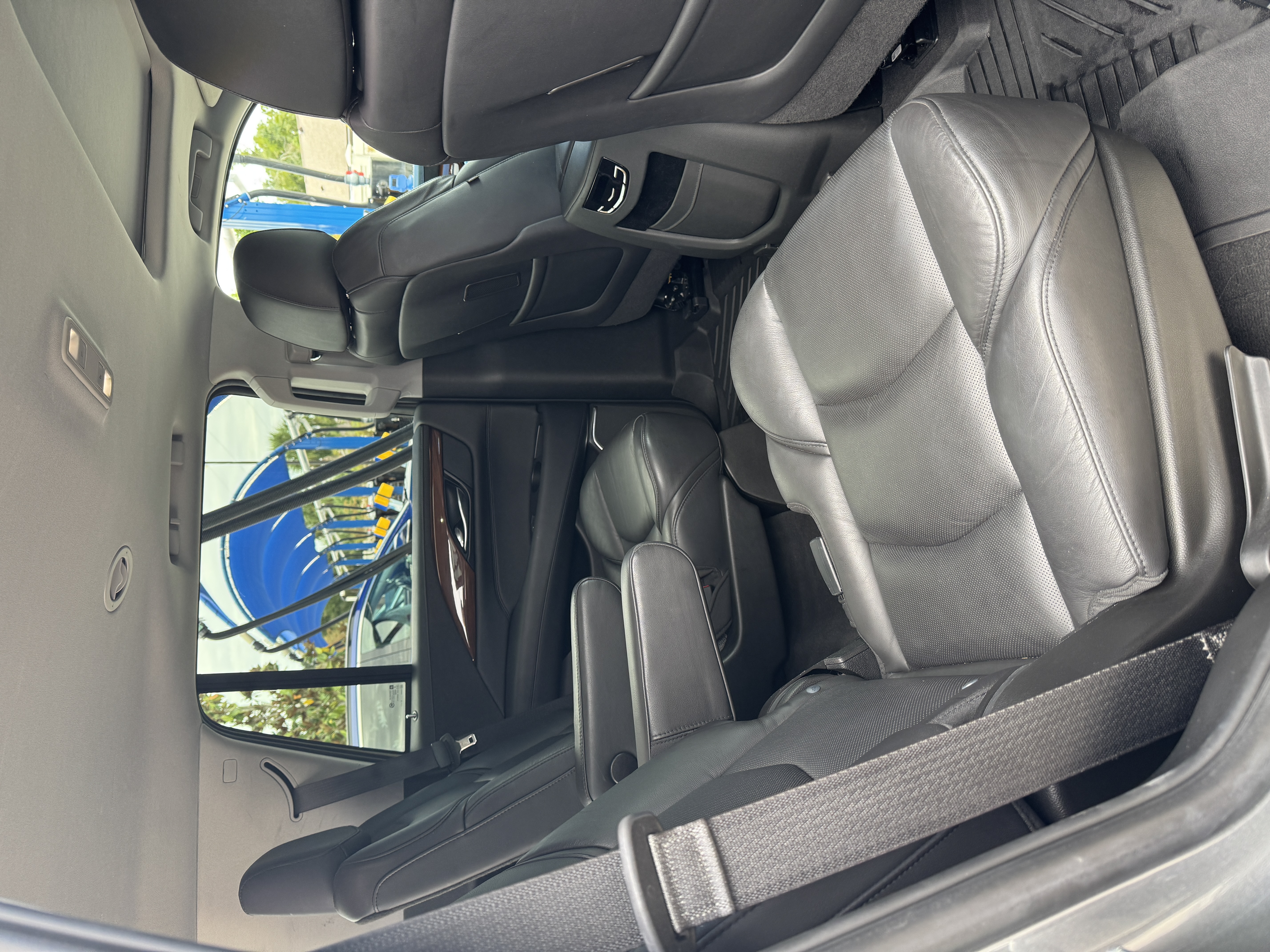 Used 2020 Cadillac Escalade Luxury AWD/4WD image 12