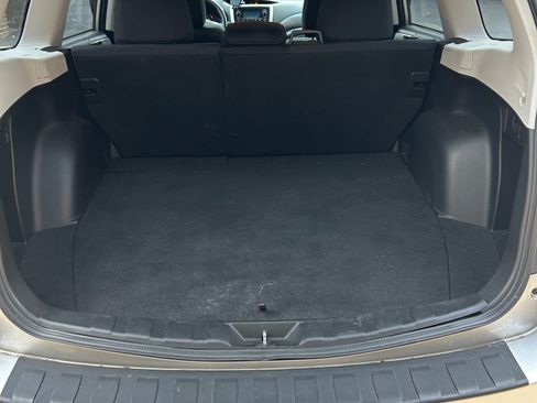 Used 2011 Subaru Forester 2.5X Premium w/ All-Weather Pkg image 4