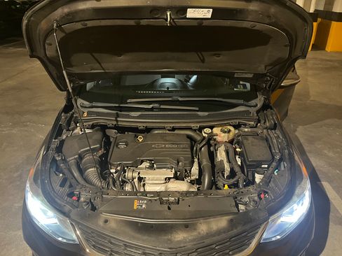 Used 2017 Chevrolet Cruze LT w/ Convenience Package image 22