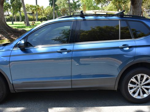 Used 2018 Volkswagen Tiguan S FWD image 1
