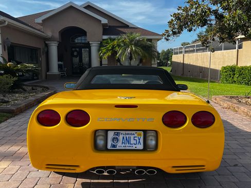 Used 2003 Chevrolet Corvette Convertible w/ Preferred Equipment Group1 RWD image 6