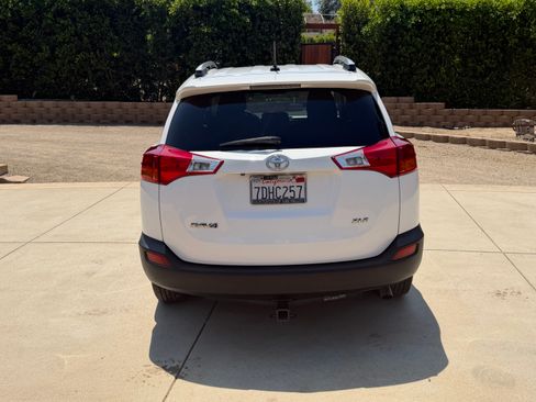 Used 2013 Toyota RAV4 XLE FWD image 6