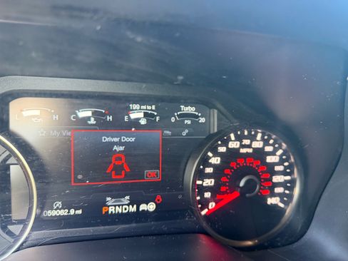 Used 2020 Ford F150 Raptor w/ Equipment Group 802A Luxury AWD/4WD image 9