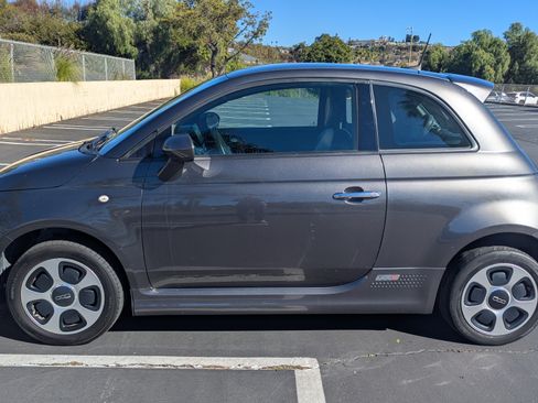 Used 2017 FIAT 500 e image 4