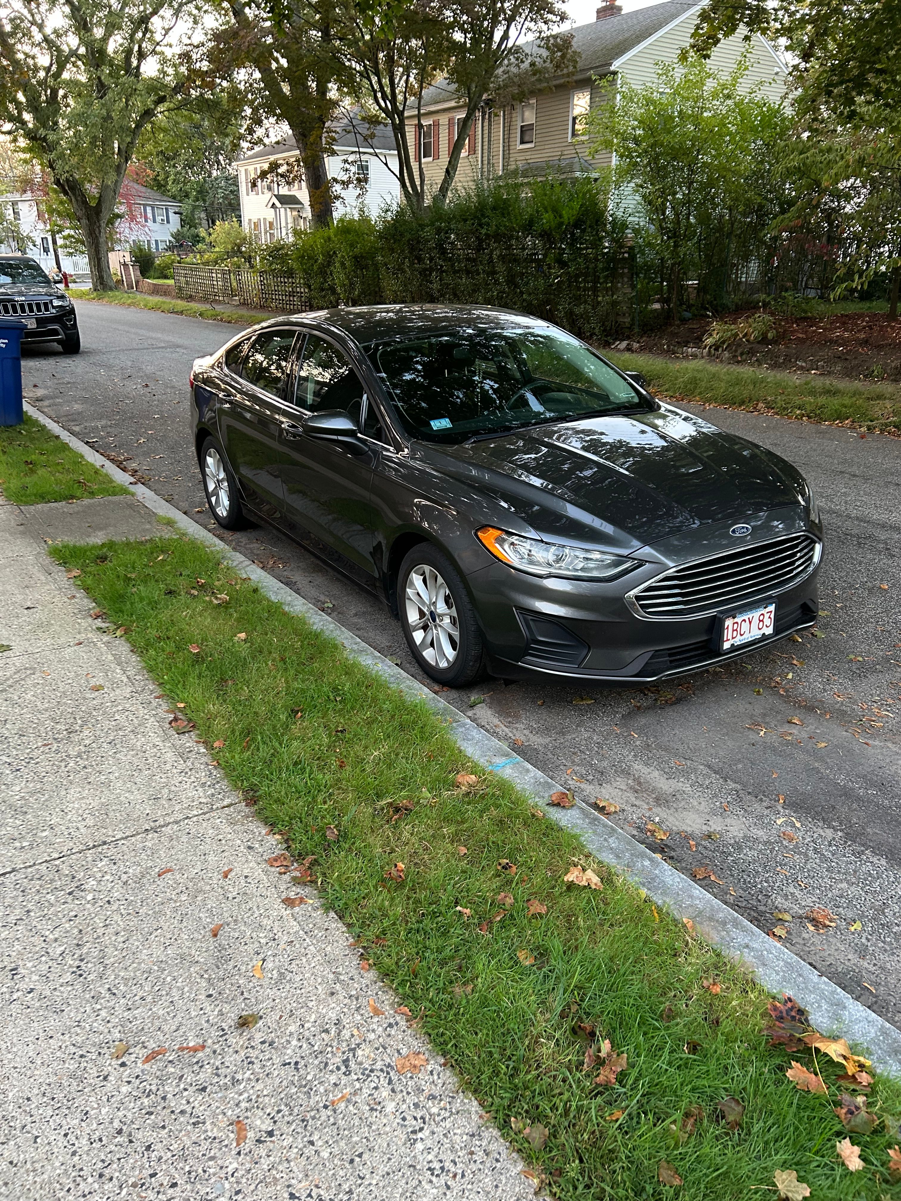 Used 2019 Ford Fusion SE FWD image 6