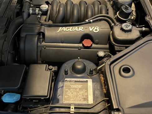 Used 1997 Jaguar XK8 Convertible image 11