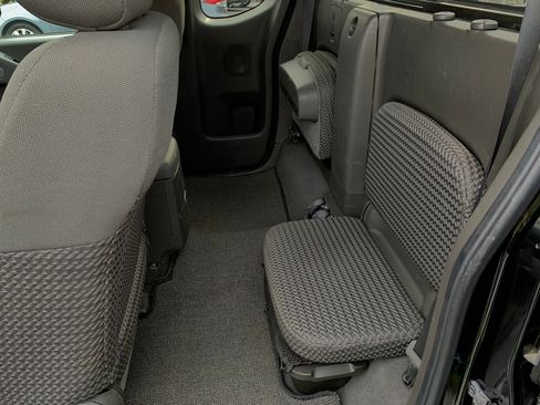 Used 2008 Nissan Frontier SE w/ SE Value Truck Pkg image 22