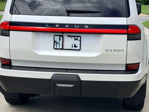 Used 2024 Lexus GX 550 w/ Cold Area Package AWD/4WD image 13