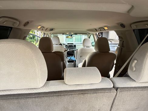 Used 2013 Toyota Sienna LE image 6