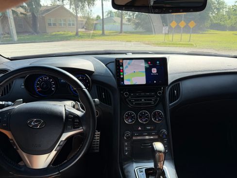 Used 2015 Hyundai Genesis 3.8 RWD image 11