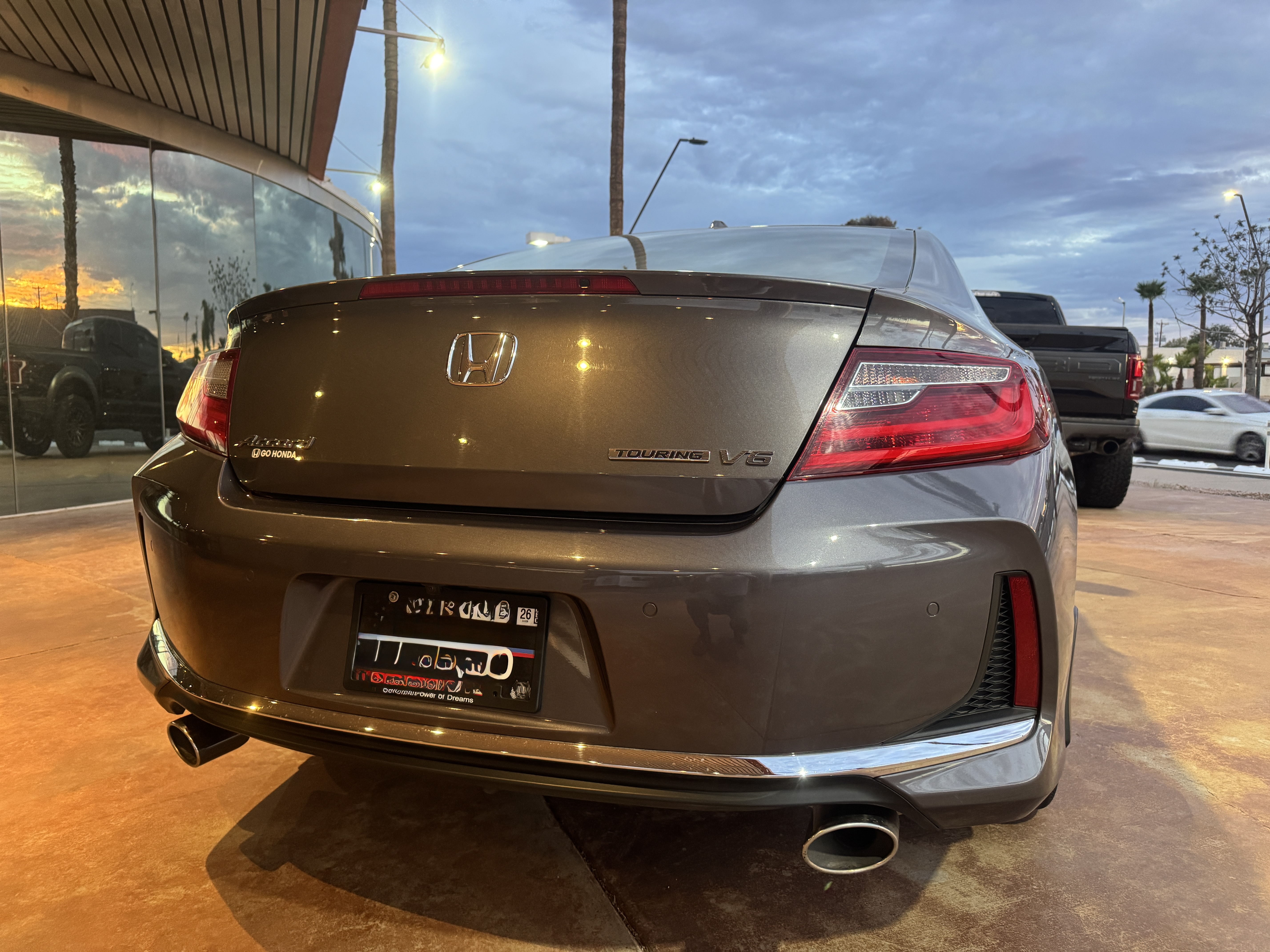Used 2017 Honda Accord EX-L image 8