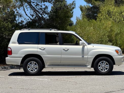 Used 1999 Lexus LX 470 4WD image 2