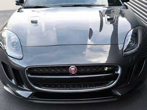 Used 2016 Jaguar F-TYPE R AWD/4WD image 10