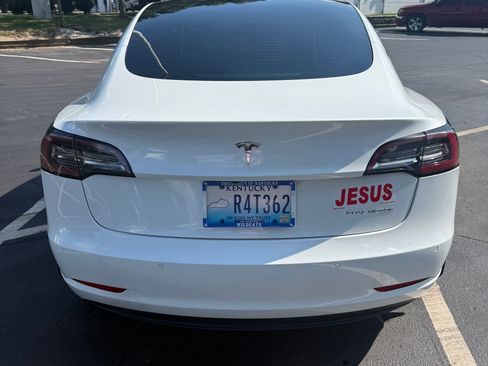 Used 2022 Tesla Model 3 Long Range AWD/4WD image 4
