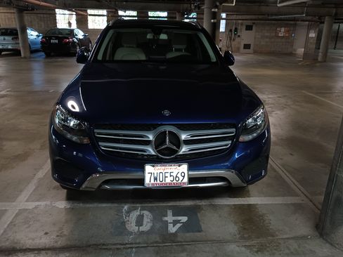 Used 2017 Mercedes-Benz GLC 300 300 Sport Utility 4D image 5