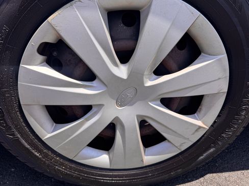 Used 2014 Subaru Impreza 2.0i AWD/4WD image 4