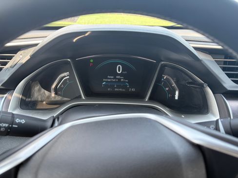Used 2016 Honda Civic Touring image 4