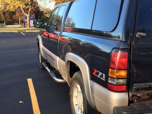 Used 2005 GMC Sierra 1500 SLE w/ Light Duty Power Package image 5