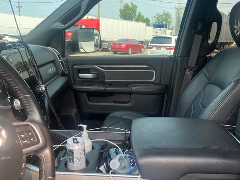 Used 2021 RAM 2500 Big Horn w/ Level B Equipment Group AWD/4WD image 11