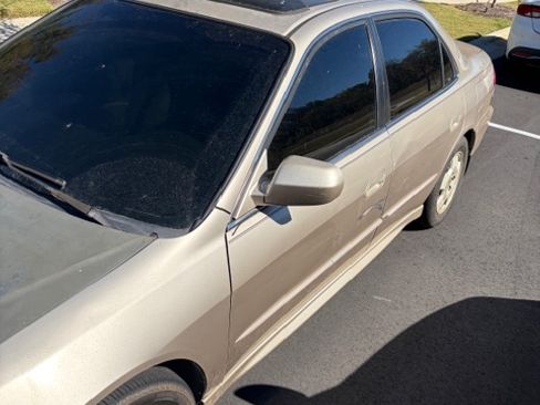 Used 2001 Honda Accord EX image 2