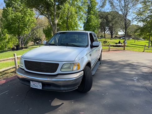 Used 2002 Ford F150 2WD SuperCrew image 10