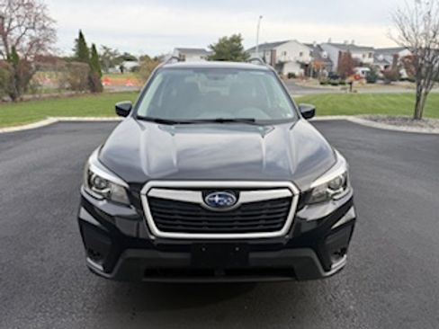 Used 2020 Subaru Forester Premium image 10