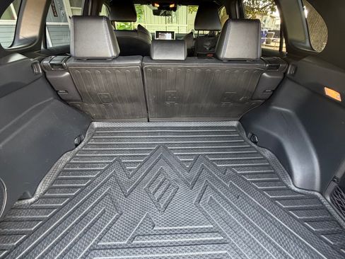 Used 2021 Toyota RAV4 XSE AWD/4WD image 9